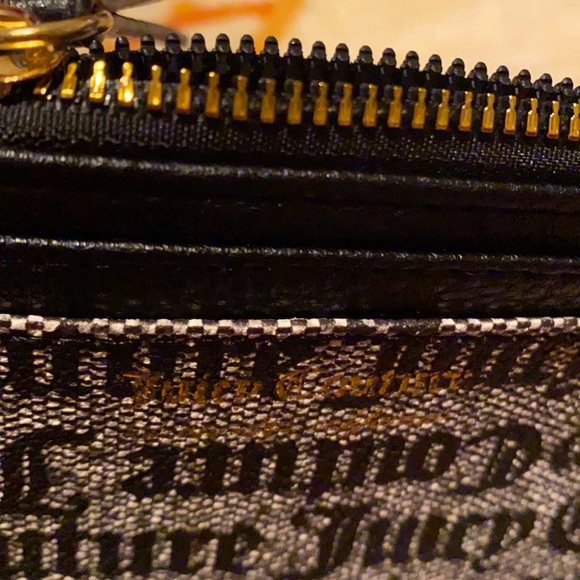 ❌SOLD❌ Juicy Couture NWT Yellow Gold Heart ♥️ Key Chain/Heart Cardholder - Picture 7 of 8